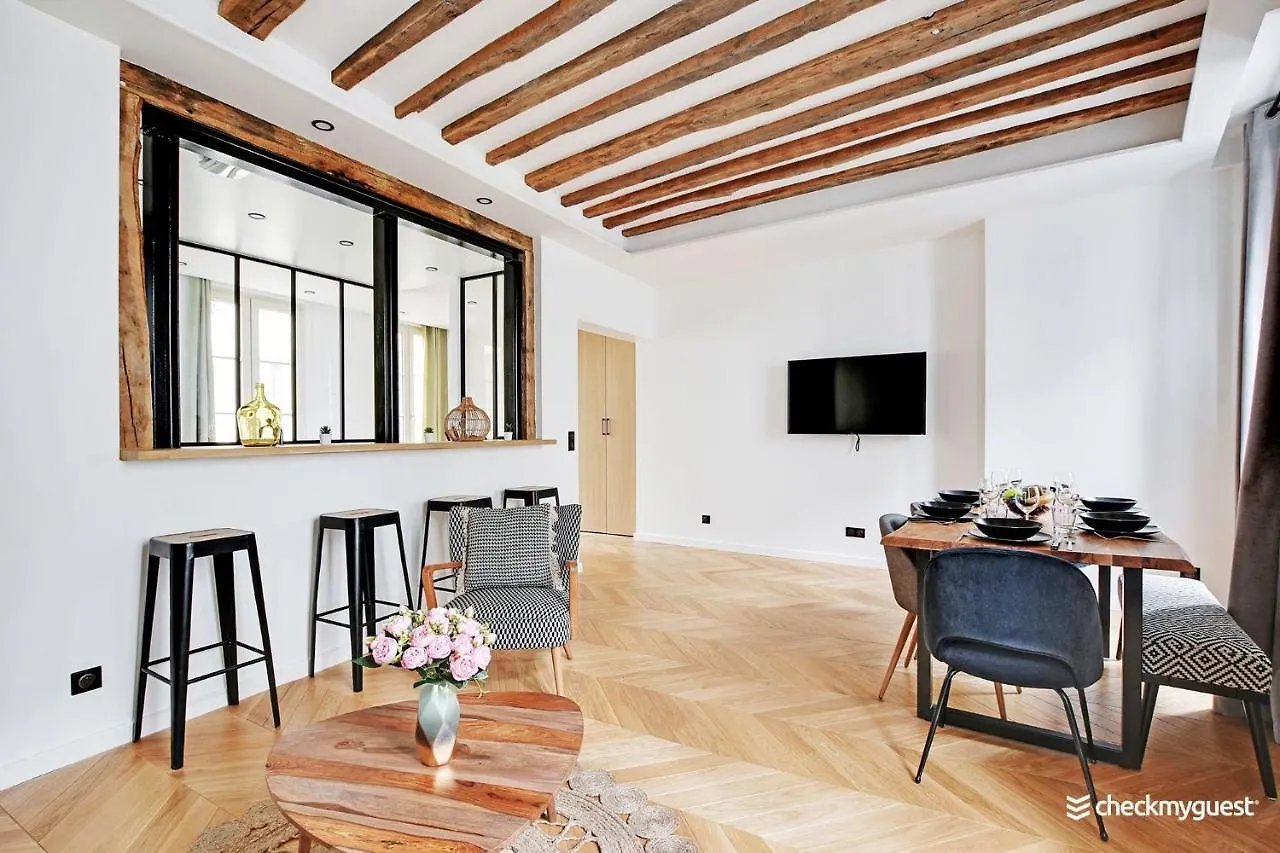Apartment Cmg Residence Republique II - Rue Beranger Paris