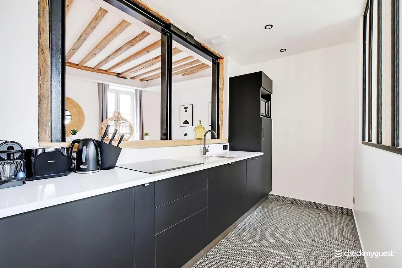 Apartment Cmg Residence Republique II - Rue Beranger Paris