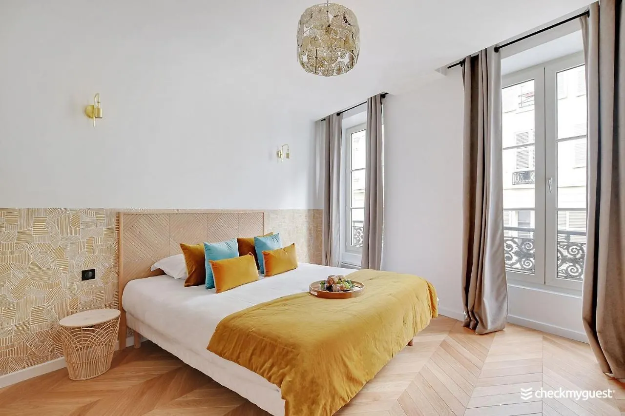 Apartment Cmg Residence Republique II - Rue Beranger Paris