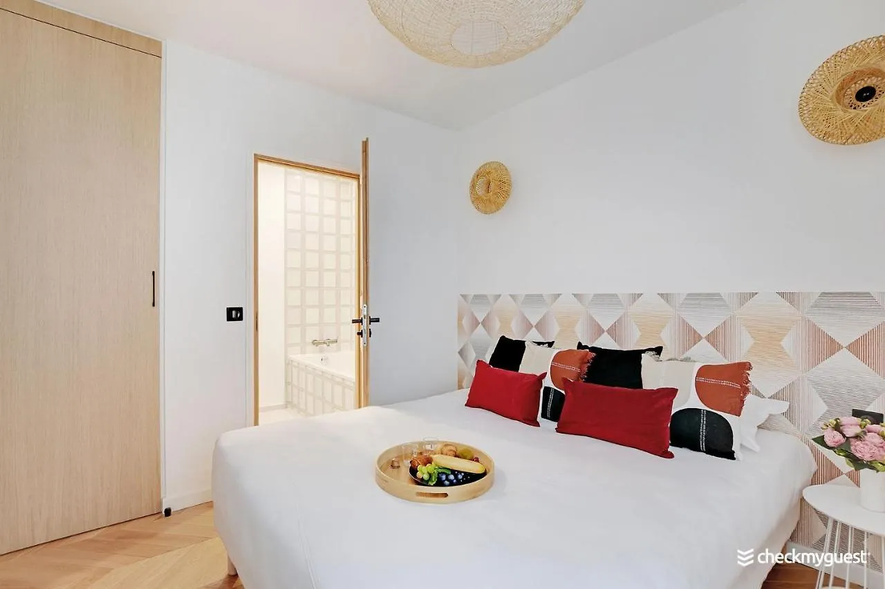 Cmg Residence Republique II - Rue Beranger Paris