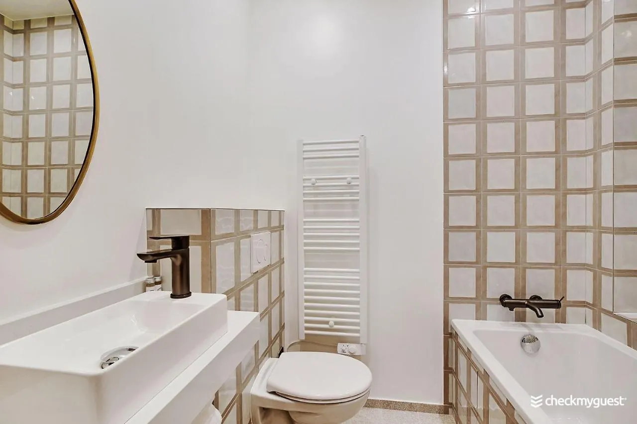 Apartment Cmg Residence Republique II - Rue Beranger Paris France