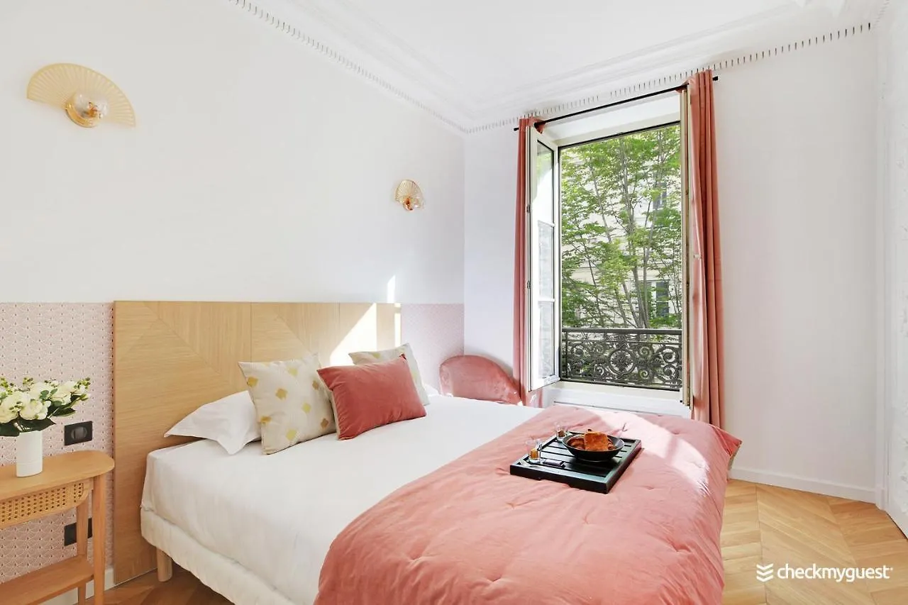 Cmg Residence Republique II - Rue Beranger Paris