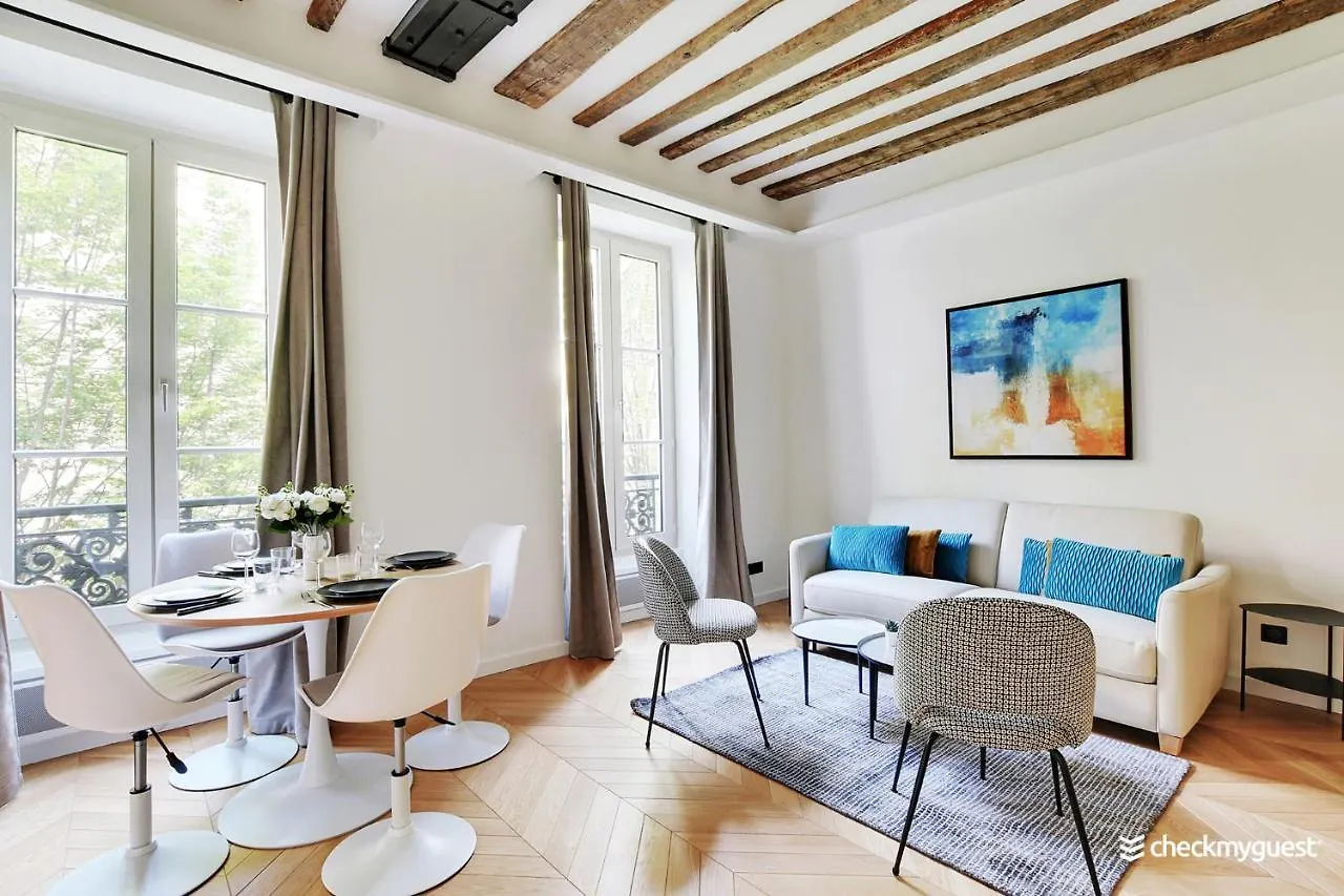Cmg Residence Republique II - Rue Beranger Paris France