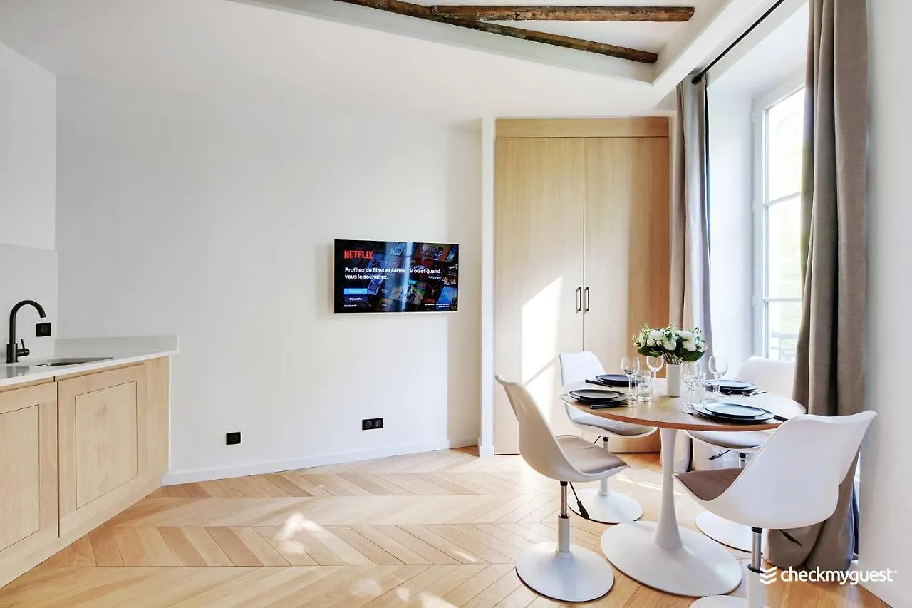 Cmg Residence Republique II - Rue Beranger Paris 0*,